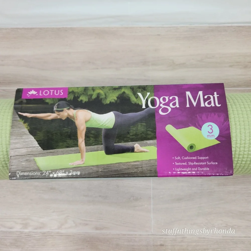New‎ In Package Lotus Printed Yoga Mat, Green, Lightweight 24
